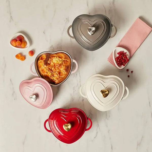 Cast Iron Heart Pot 1.9L – Enamel-Coated Casserole for Love-Inspired Cooking